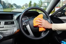 Autosalongi puhastus